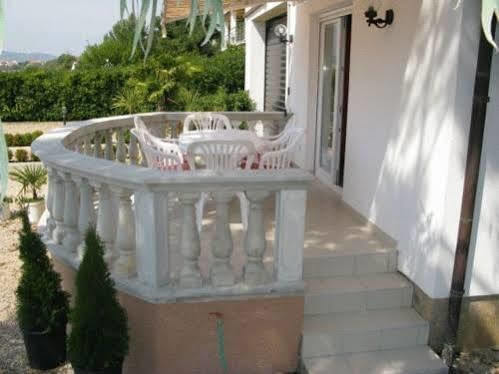 Apartment Lydia Bilan Vodice Exterior foto